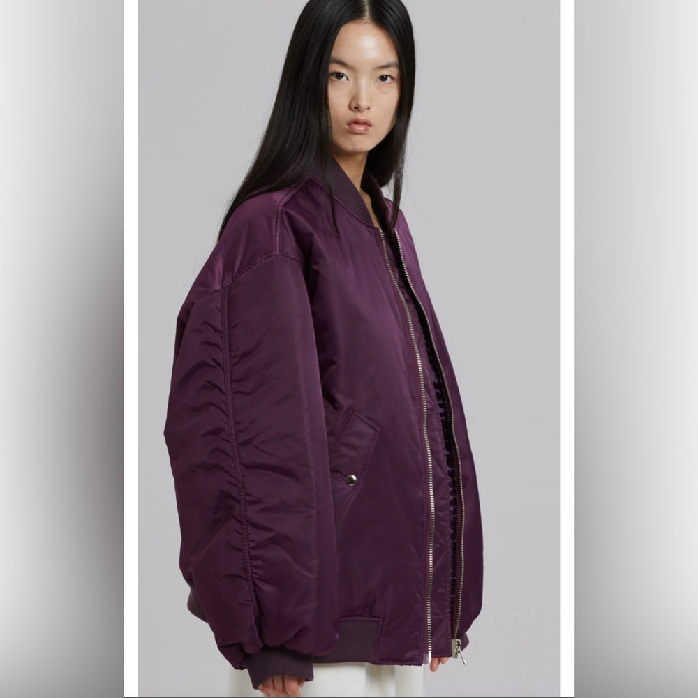 THE FRANKIE SHOP
Astra Bomber Jacket (Purple, M/L, Oversized) - Picture 2 of 9